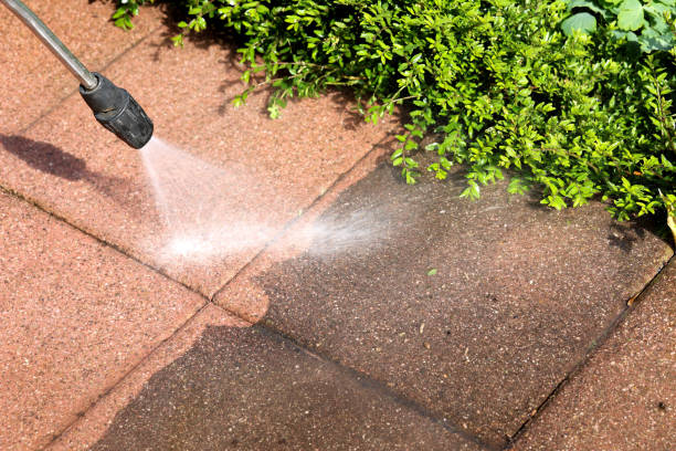 Why Choose Our Certified Pressure Washing Experts for Your Project Needs in Maple Heights Lake Desire, WA?